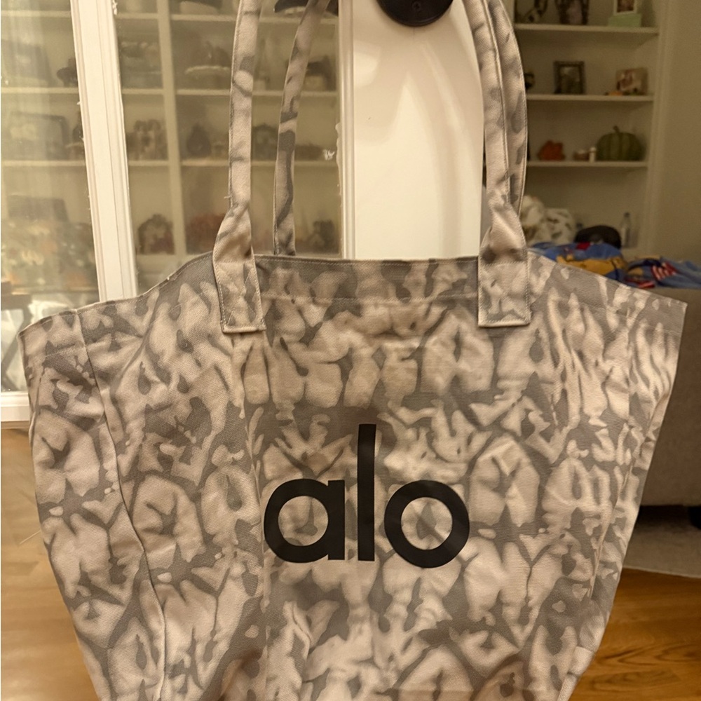 Alo Yoga Bag
